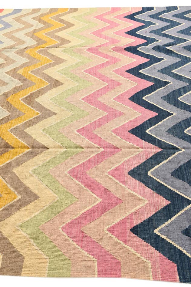 Detail image of 8' 7 x 10' 2 Hand Woven Kilim Modern Wool Rug