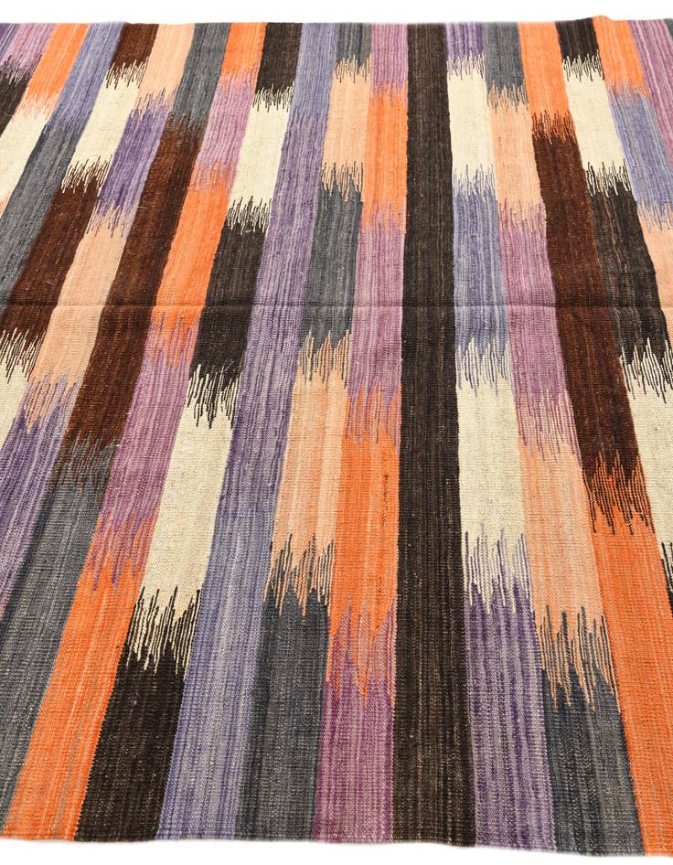 Detail image of 6' 10 x 9'  Hand Woven Kilim Modern Wool Rug