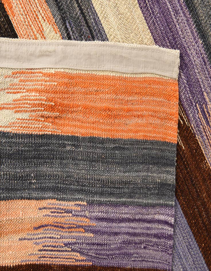 Detail image of 6' 10 x 9'  Hand Woven Kilim Modern Wool Rug