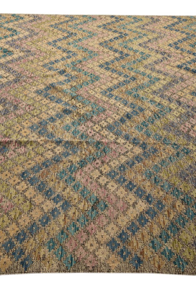 Detail image of 8' 9 x 11' 1 Hand Woven Kilim Modern Wool Rug