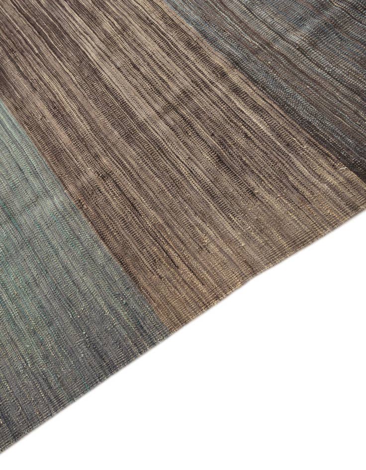Detail image of 10' x 13' 6 Hand Woven Kilim Modern Wool Rug