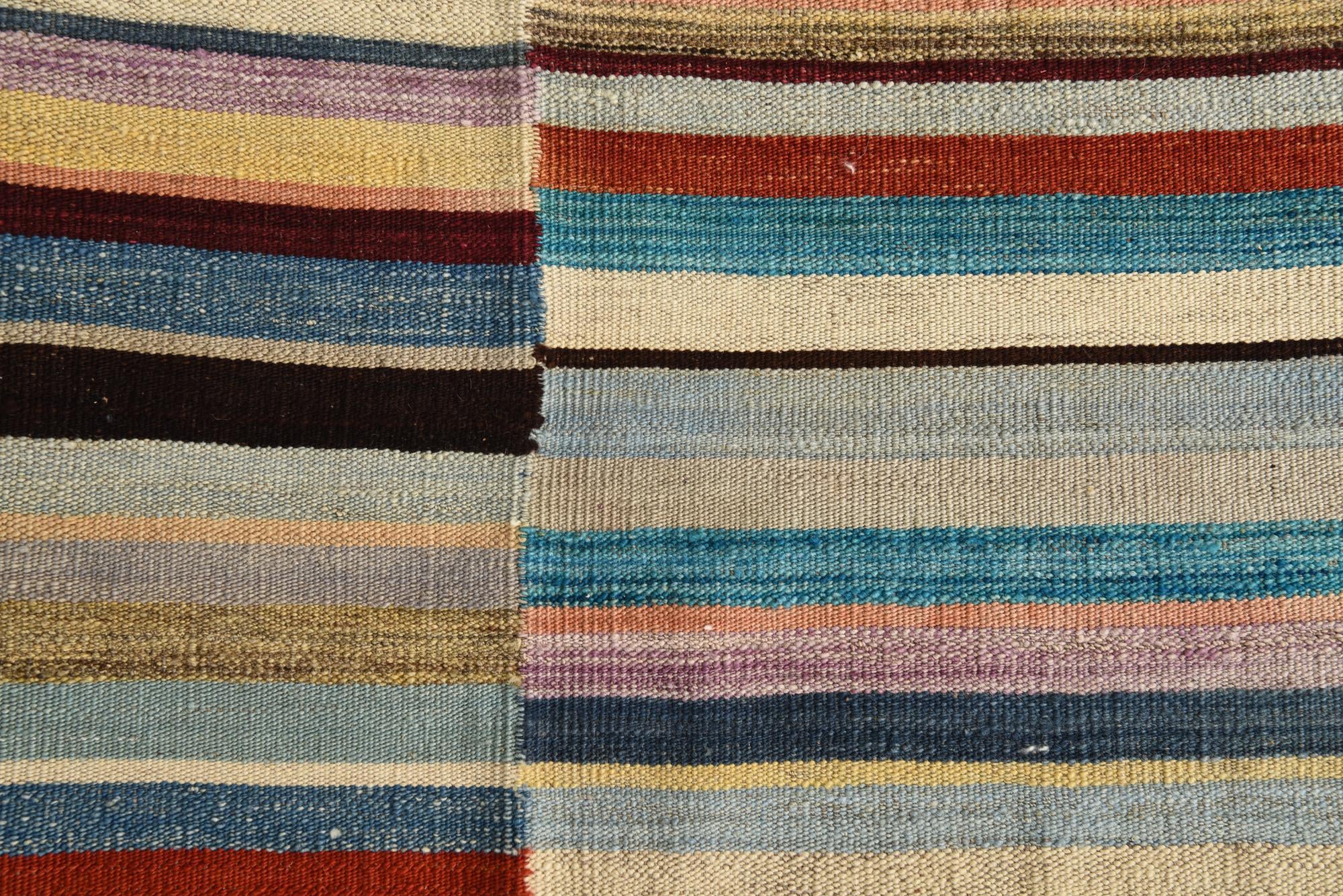 4' 9 x 6' 4 Hand Woven Kilim Modern Wool Rug
