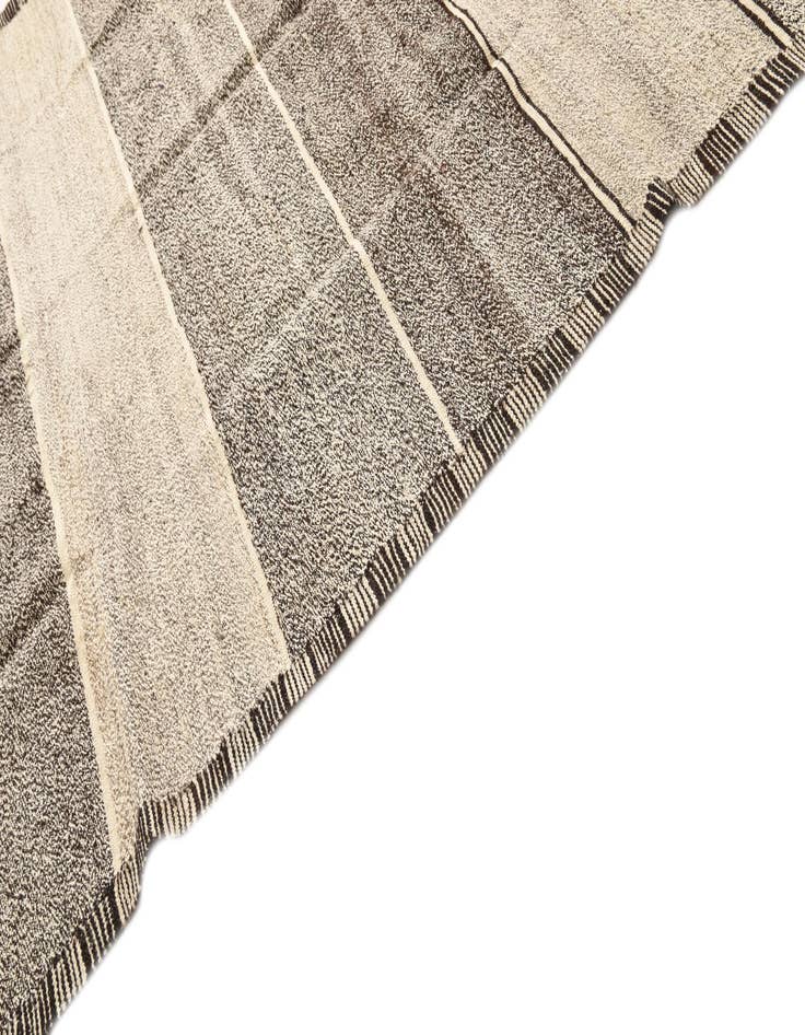 Detail image of 6' 10 x 9' 2  Hand Woven Kilim Modern Wool Rug