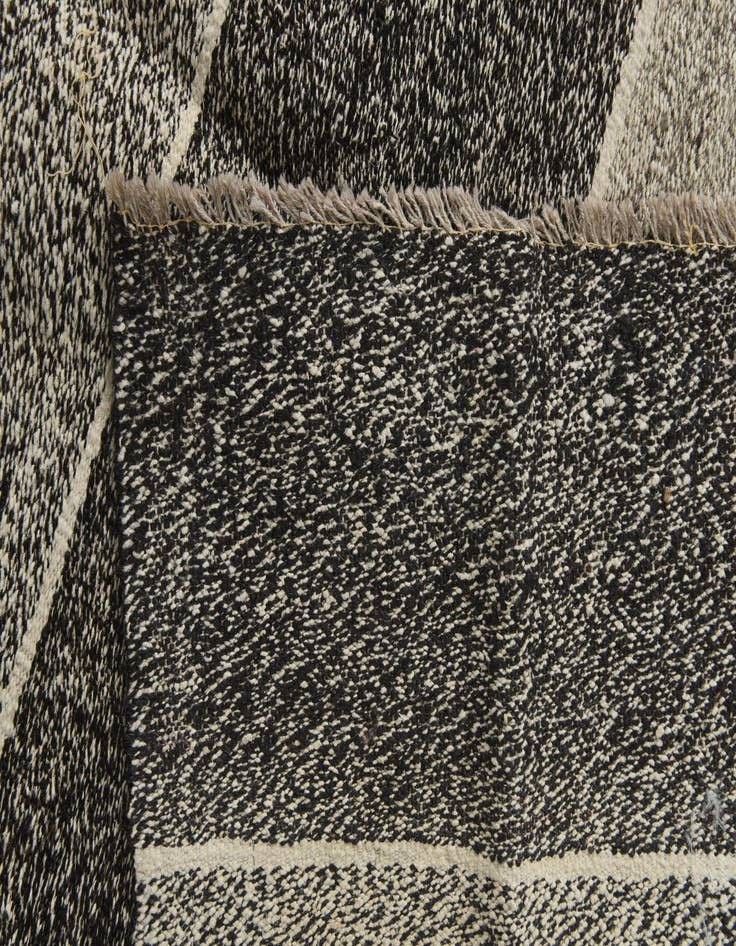 Detail image of 8' 3 x 9' 5  Hand Woven Kilim Modern Wool Rug