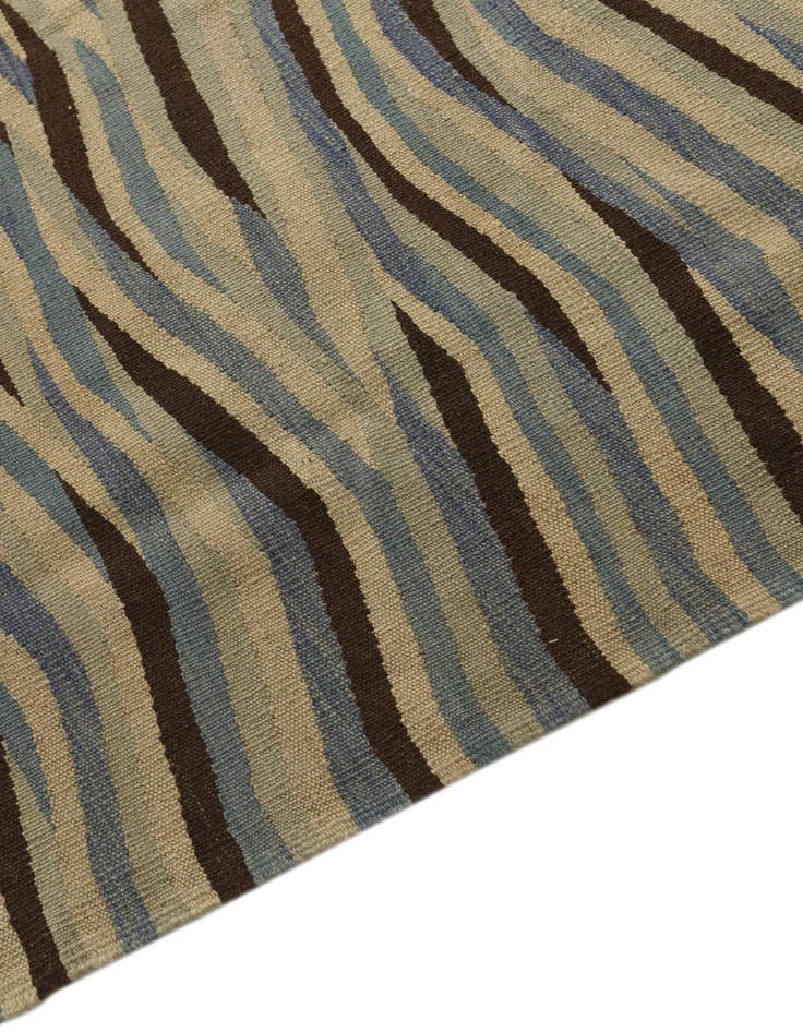 Detail image of 4' 8 x 6'  Hand Woven Kilim Modern Wool Rug