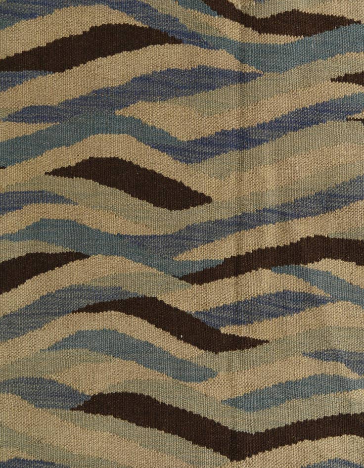 Detail image of 4' 8 x 6'  Hand Woven Kilim Modern Wool Rug