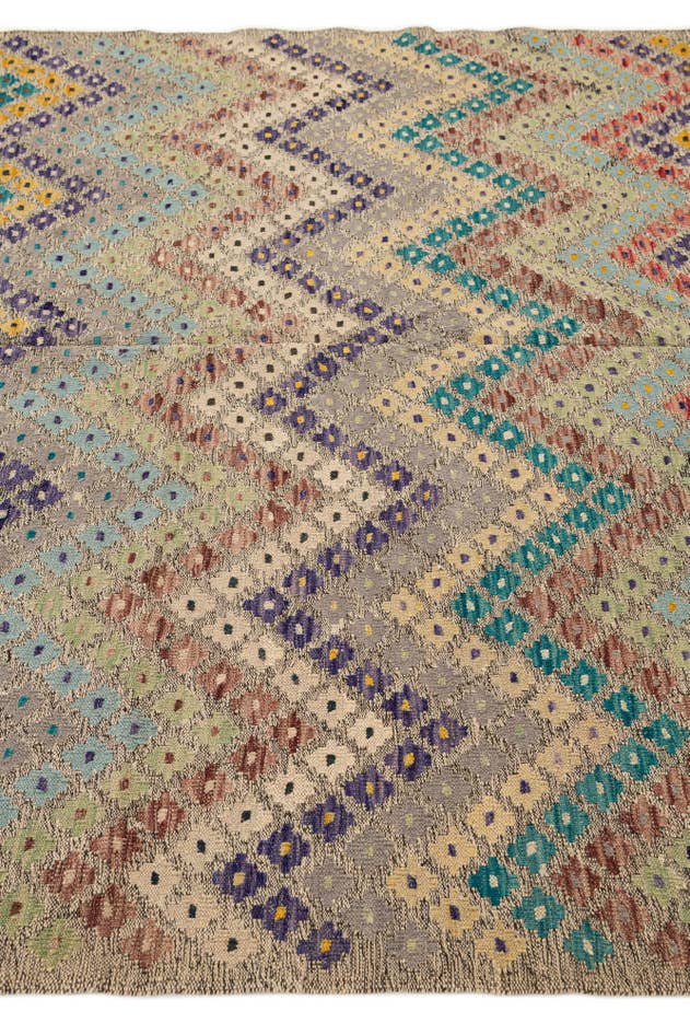 Detail image of 6' 4 x 7' 8 Hand Knotted Kilim Modern Wool Rug