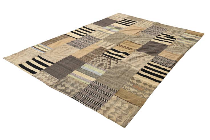 Detail image of 6' 8 x 9' 11 Hand Woven Kilim Patchwork Wool Rug