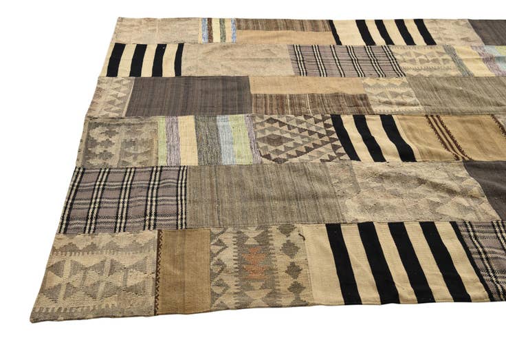 Detail image of 6' 8 x 9' 11 Hand Woven Kilim Patchwork Wool Rug