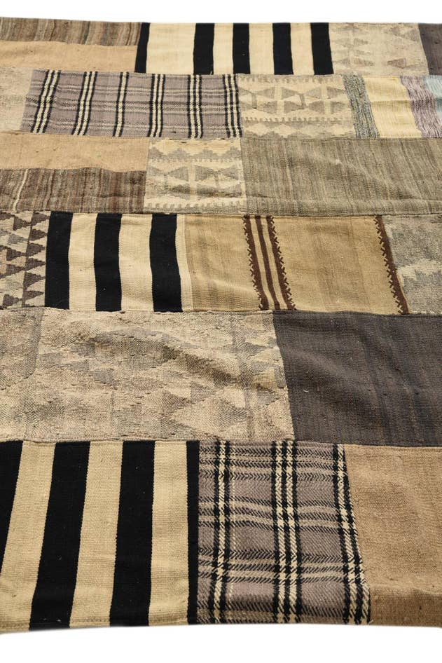 Detail image of 6' 8 x 9' 11 Hand Woven Kilim Patchwork Wool Rug