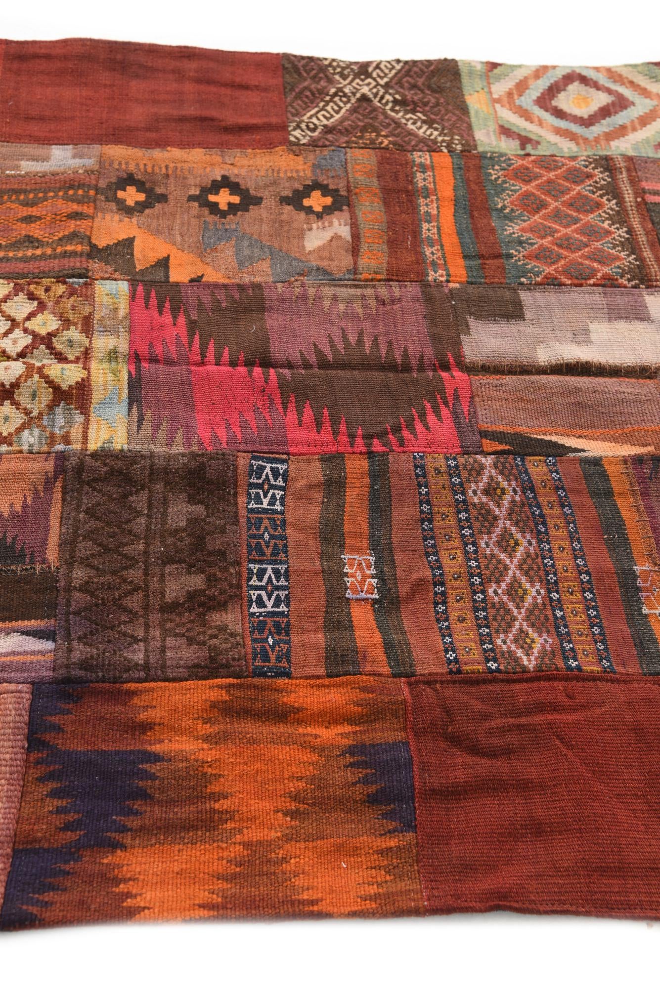 4' x 5' 10 Hand Woven Kilim Patchwork Wool Rug