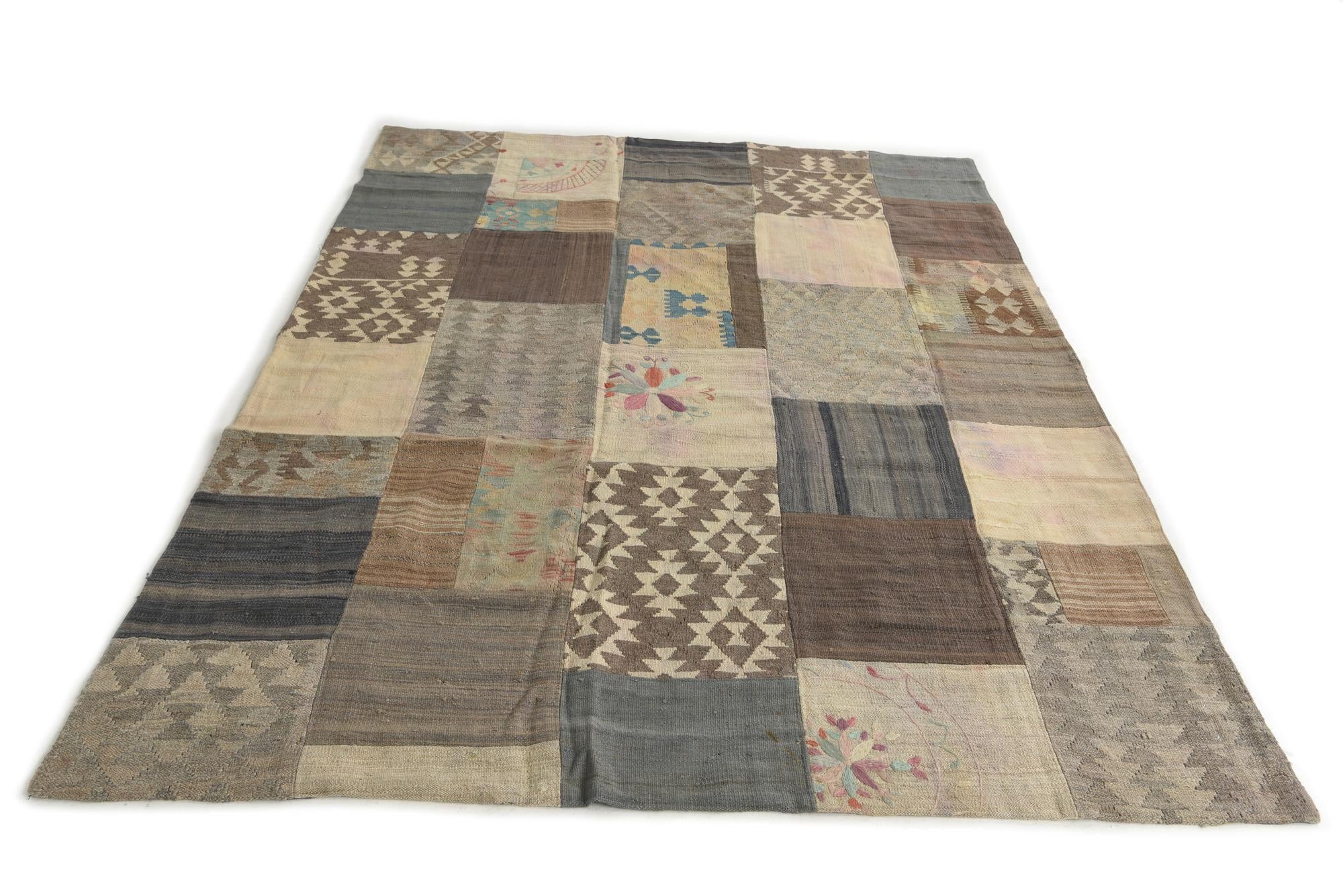 6' x 8' 3 Hand Woven Kilim Patchwork Wool Rug