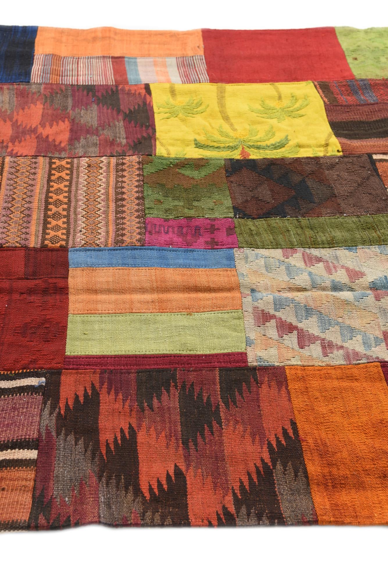 5' 4 x 7' 9 Hand Woven Kilim Patchwork Wool Rug