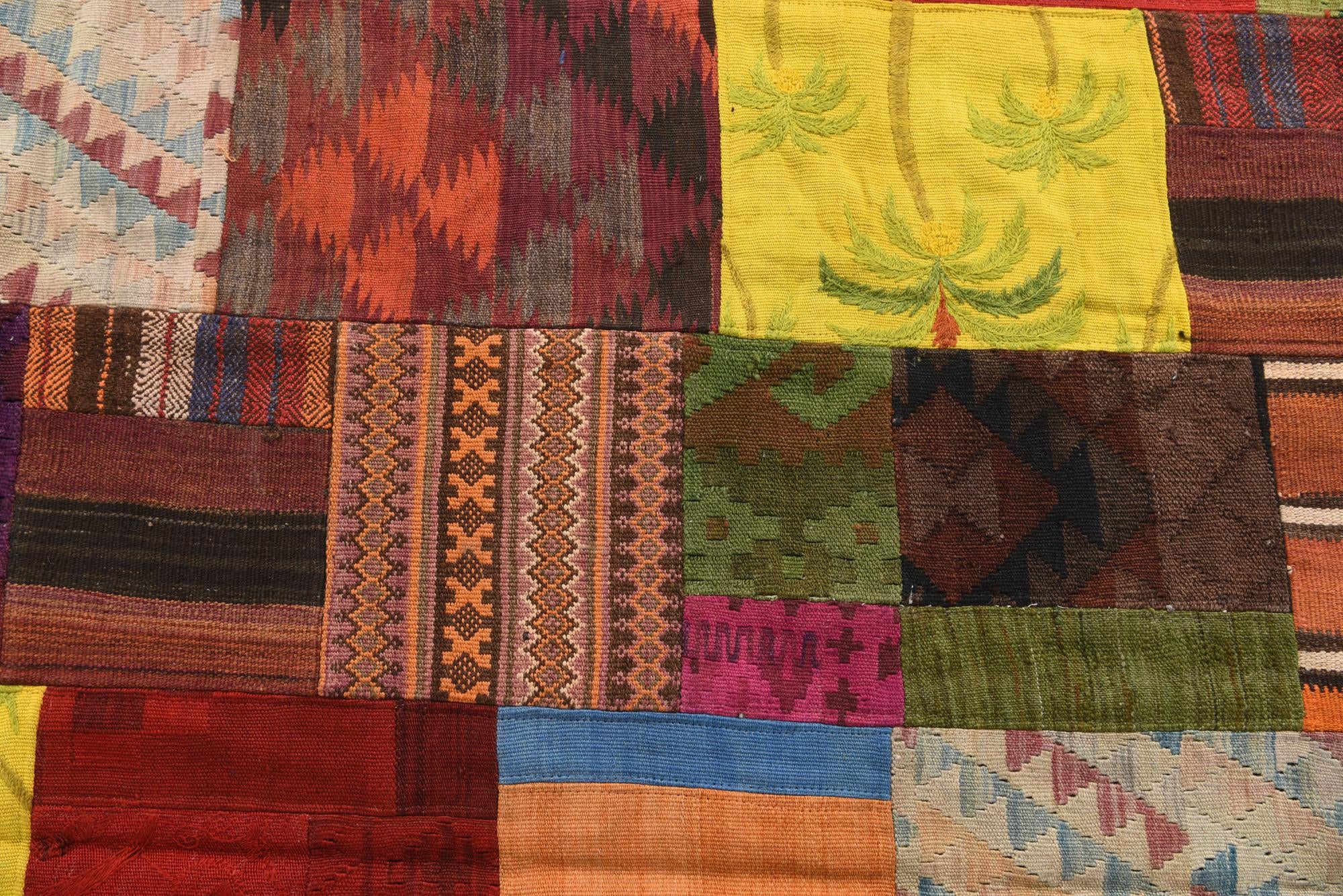5' 4 x 7' 9 Hand Woven Kilim Patchwork Wool Rug