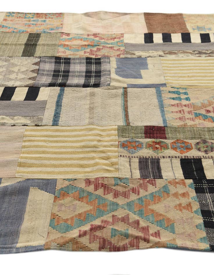 Detail image of 6' 6 x 8' 10  Hand Woven Kilim Patchwork Wool Rug