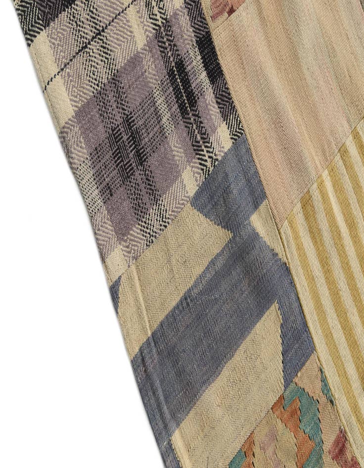 Detail image of 6' 6 x 8' 10  Hand Woven Kilim Patchwork Wool Rug
