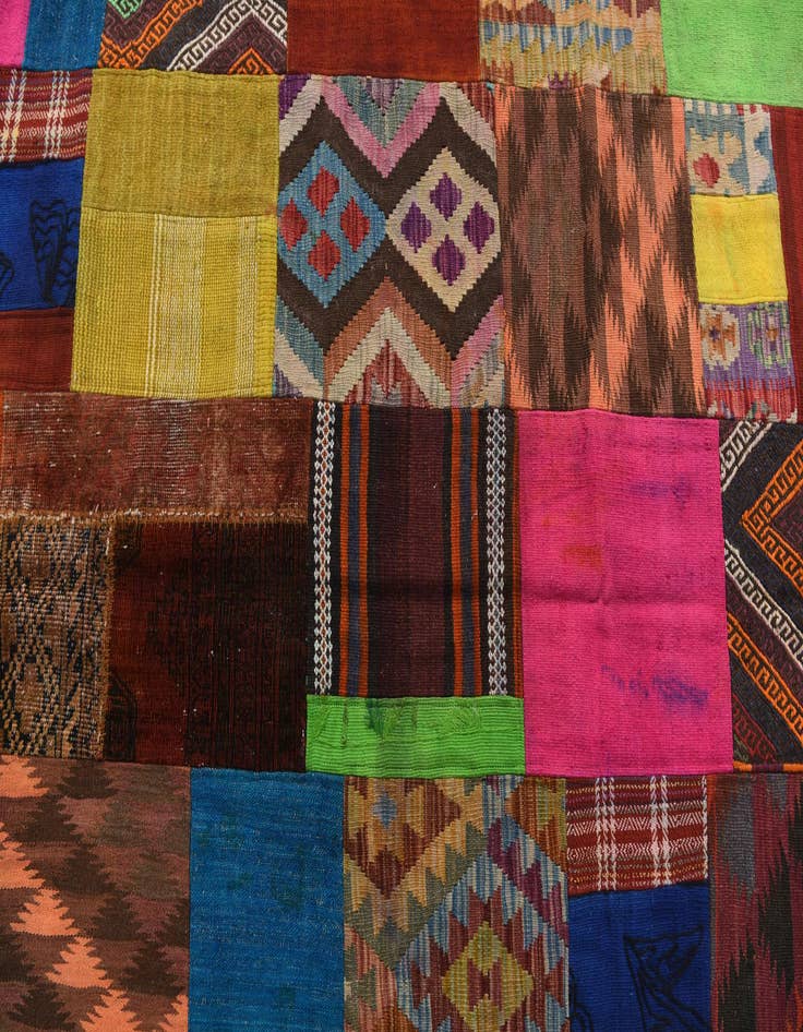 Detail image of 5' 7 x 7' 6  Hand Woven Kilim Patchwork Wool Rug