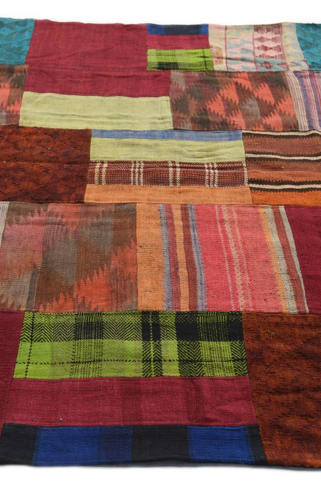 Detail image of 5' 7 x 8' Hand Woven Kilim Patchwork Wool Rug