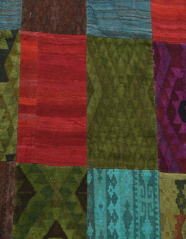 Detail image of 5' 2 x 7' 10  Hand Woven Kilim Patchwork Wool Rug