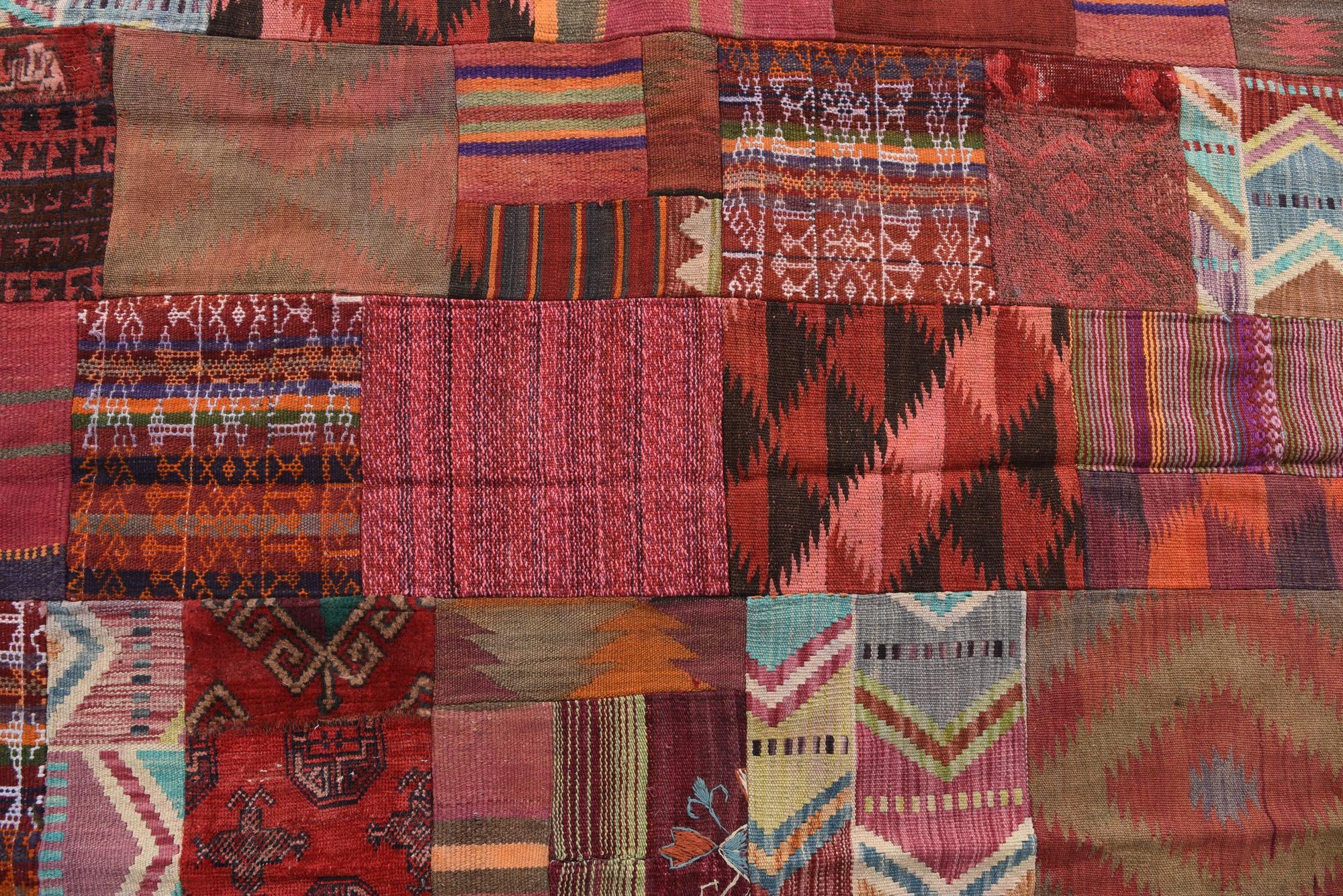 4' 10 x 6' 7 Hand Woven Kilim Patchwork Wool Rug