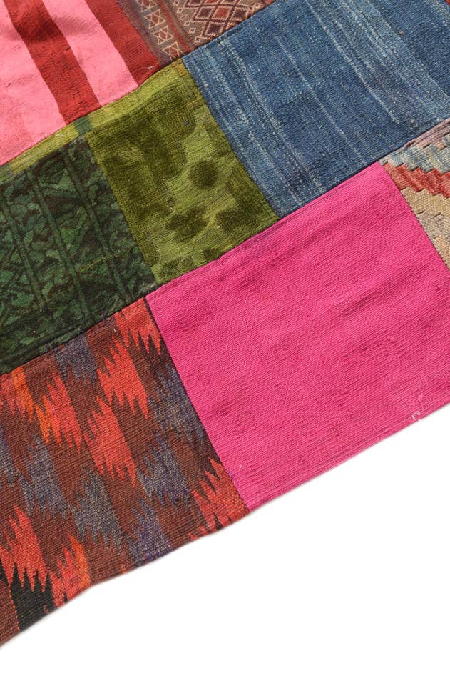 Detail image of 6' 7 x 10' Hand Woven Kilim Patchwork Wool Rug