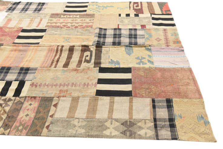 Detail image of 6' 5 x 9' 5 Hand Woven Kilim Patchwork Wool Rug