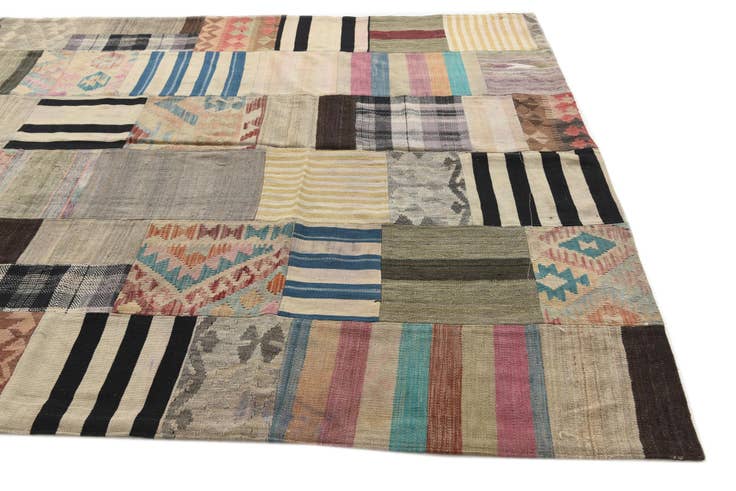 Detail image of 6' 6 x 10' Hand Woven Kilim Patchwork Wool Rug