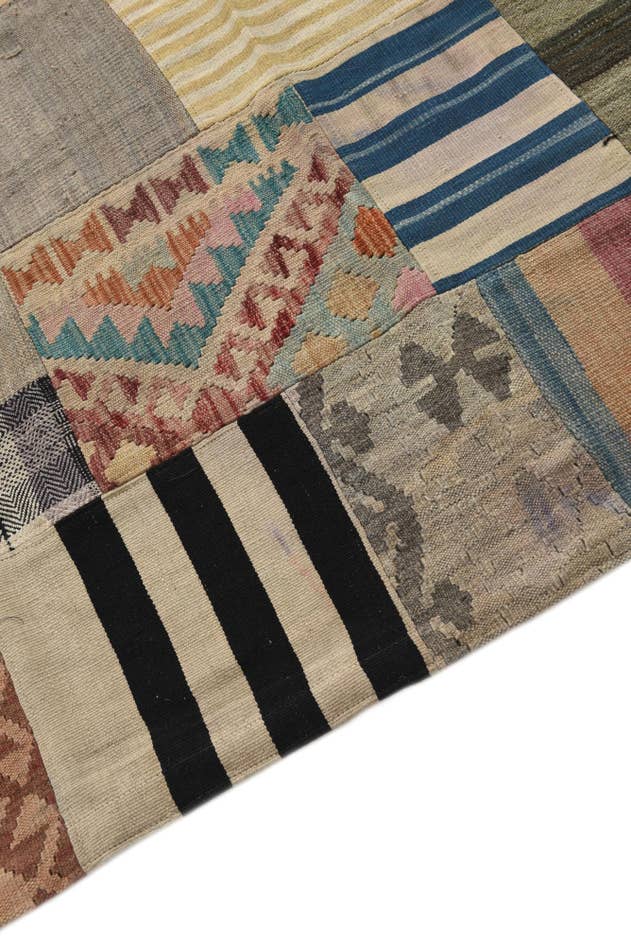 Detail image of 6' 6 x 10' Hand Woven Kilim Patchwork Wool Rug