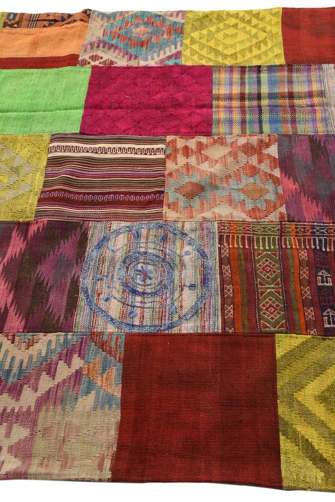 5' 5 x 8' Hand Woven Kilim Patchwork Wool Rug