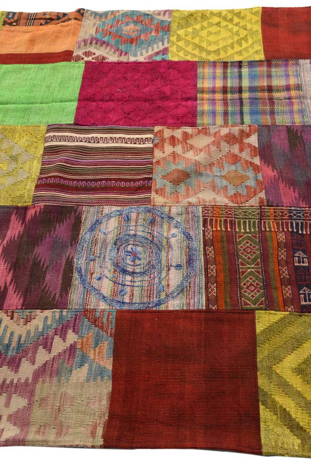 Detail image of 5' 5 x 8' Hand Woven Kilim Patchwork Wool Rug