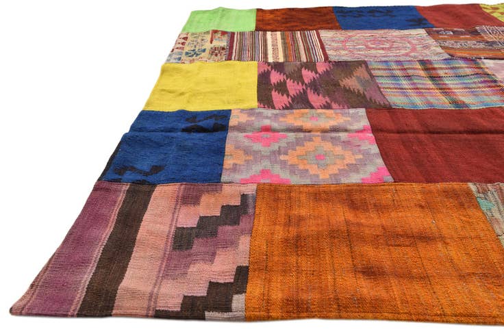 Detail image of 5' 6 x 7' 7 Hand Woven Kilim Patchwork Wool Rug
