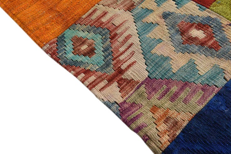 Detail image of 5' 6 x 7' 7 Hand Woven Kilim Patchwork Wool Rug