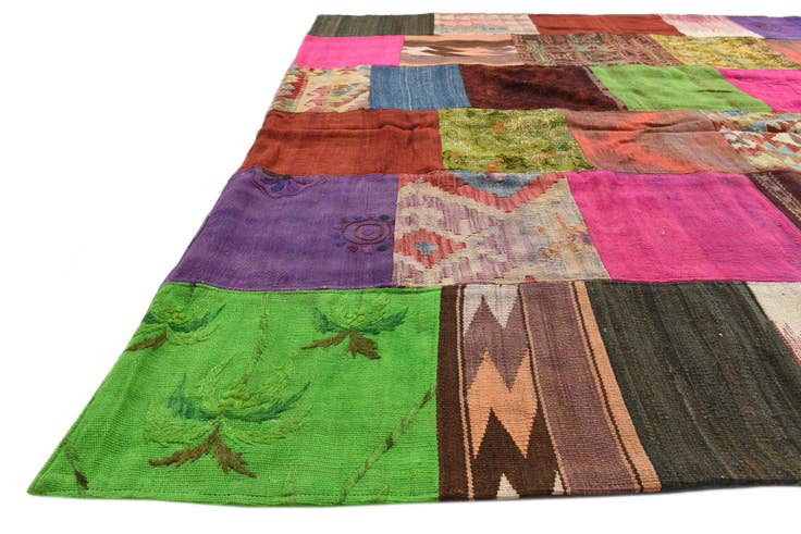 Detail image of 6' 8 x 10' Hand Woven Kilim Patchwork Wool Rug