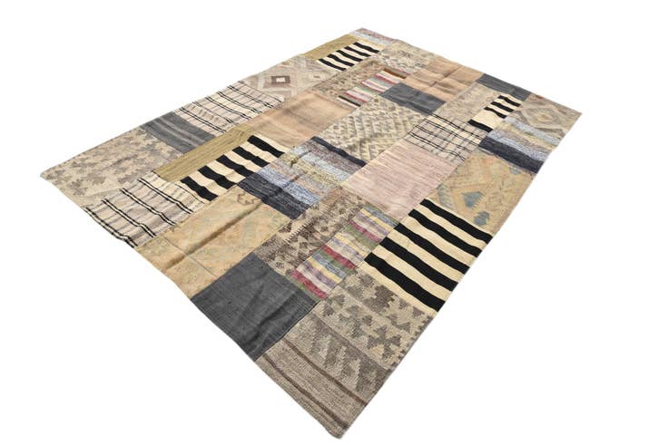 Detail image of 5' 4 x 8' Hand Woven Kilim Patchwork Wool Rug