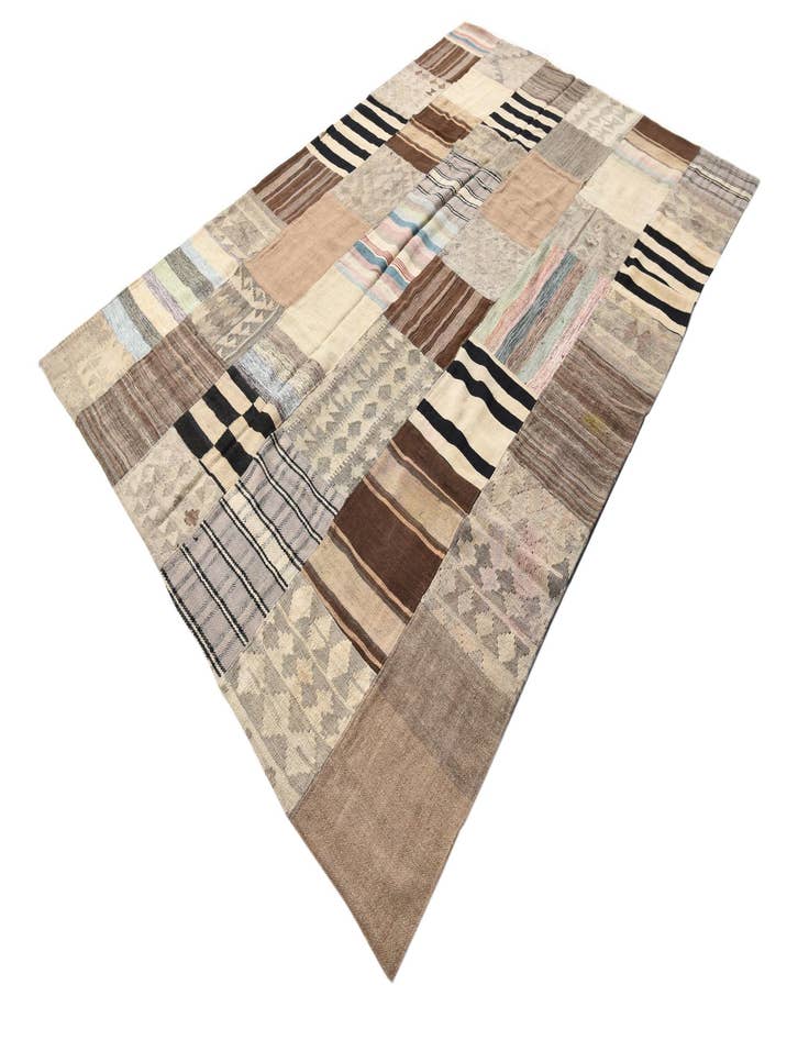 Detail image of 6' 4 x 9' 9  Hand Woven Kilim Patchwork Wool Rug