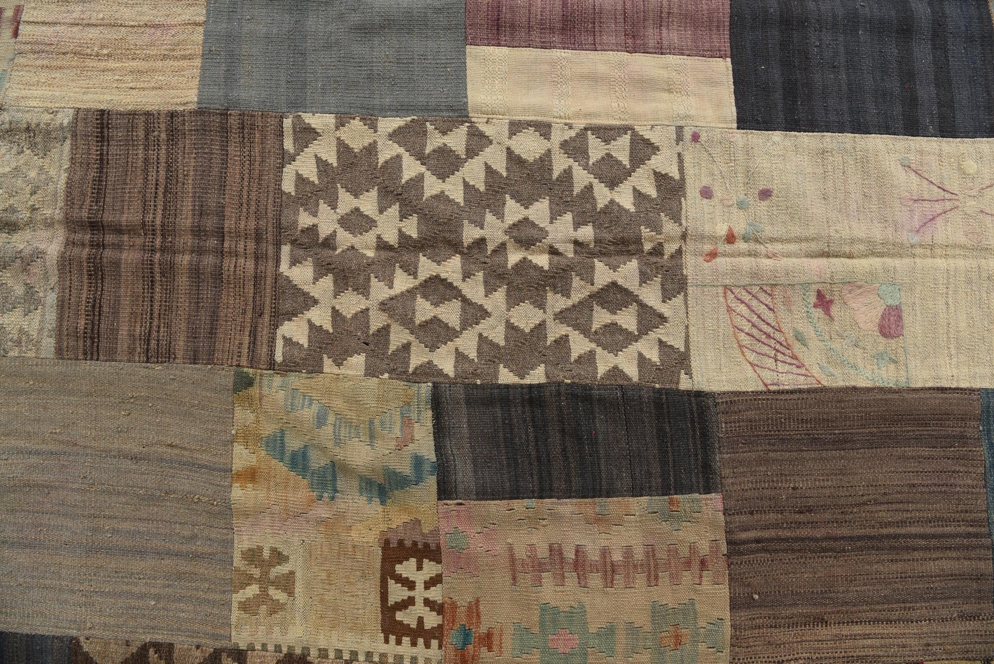 6' x 8' Hand Woven Kilim Patchwork Wool Rug