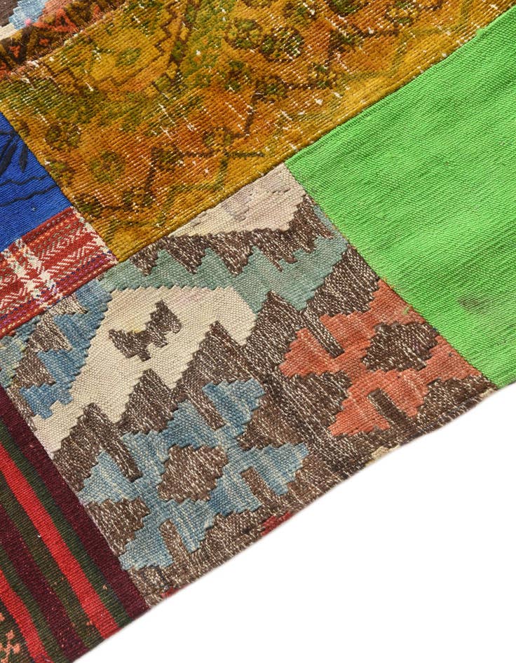 Detail image of 5' 5 x 7' 10  Hand Woven Kilim Patchwork Wool Rug