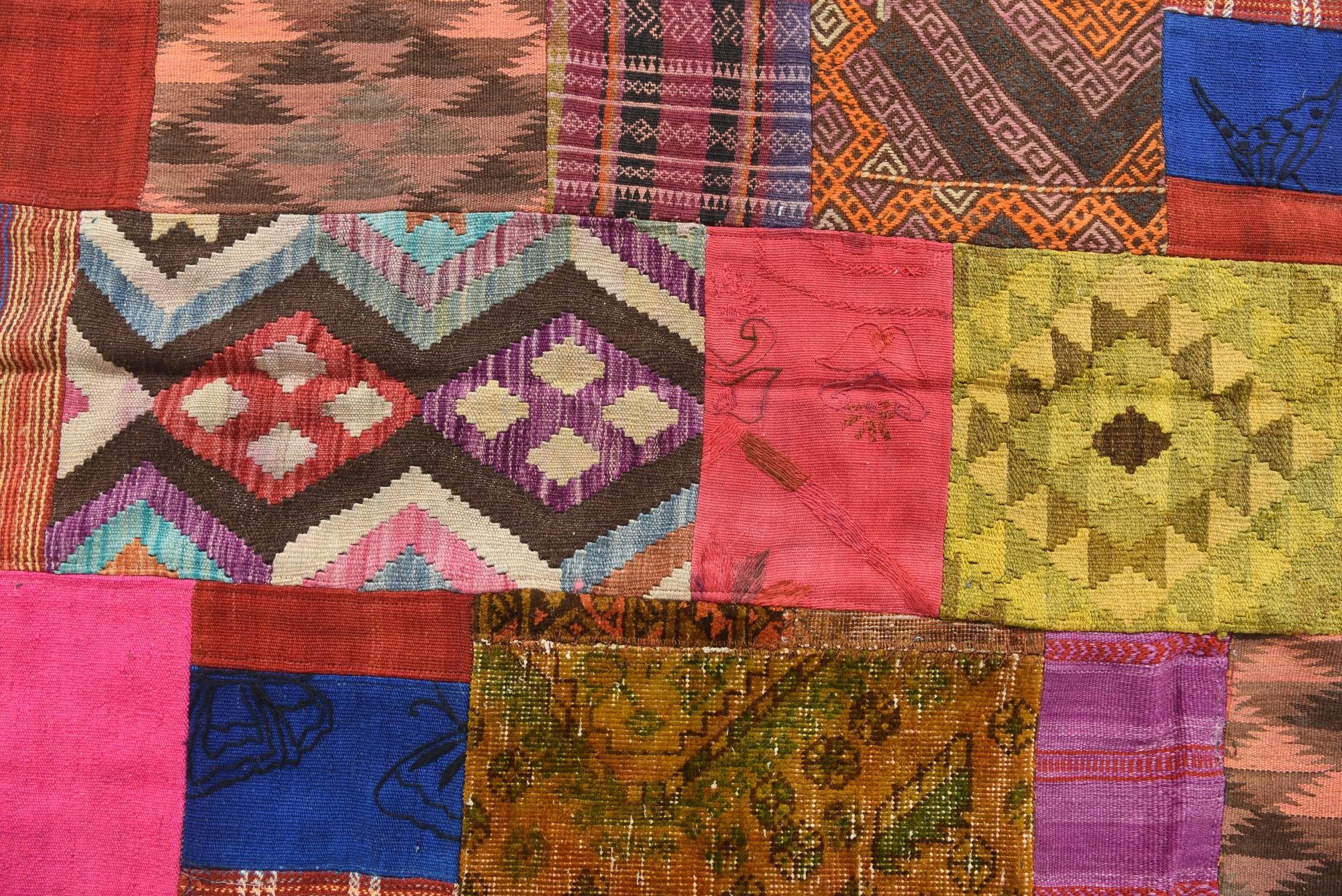 5' 5 x 7' 10 Hand Woven Kilim Patchwork Wool Rug