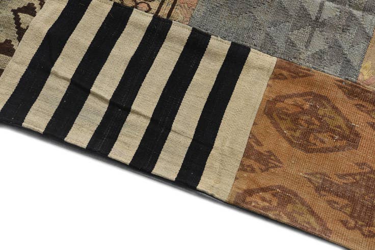 Detail image of 6' 8 x 9' 10 Hand Woven Kilim Patchwork Wool Rug