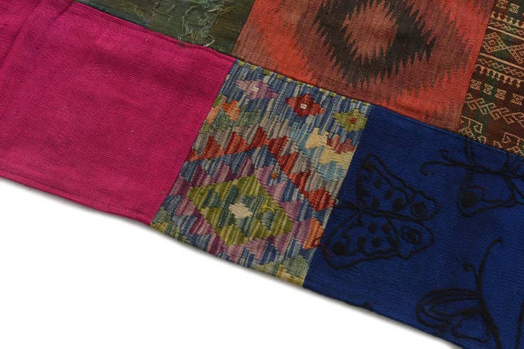Detail image of 6' 8 x 9' 6 Hand Woven Kilim Patchwork Wool Rug