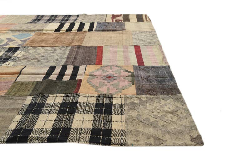 Detail image of 6' 6 x 9' 5 Hand Woven Kilim Patchwork Wool Rug