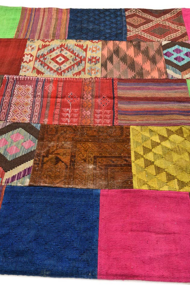 Detail image of 5' 7 x 7' 10 Hand Woven Kilim Patchwork Wool Rug