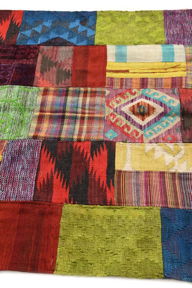 Detail image of 4' x 5' 11 Hand Woven Kilim Patchwork Wool Rug