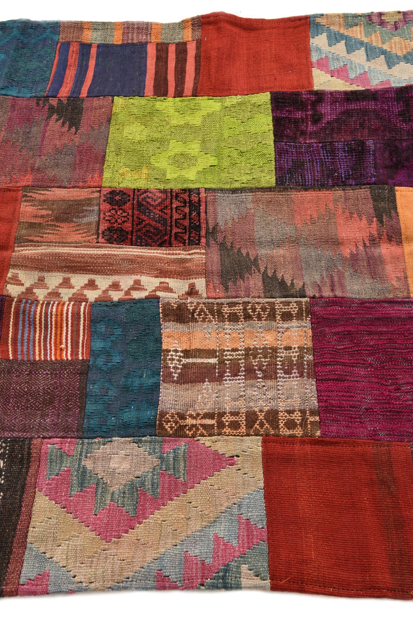 4' x 5' 10 Hand Woven Kilim Patchwork Wool Rug