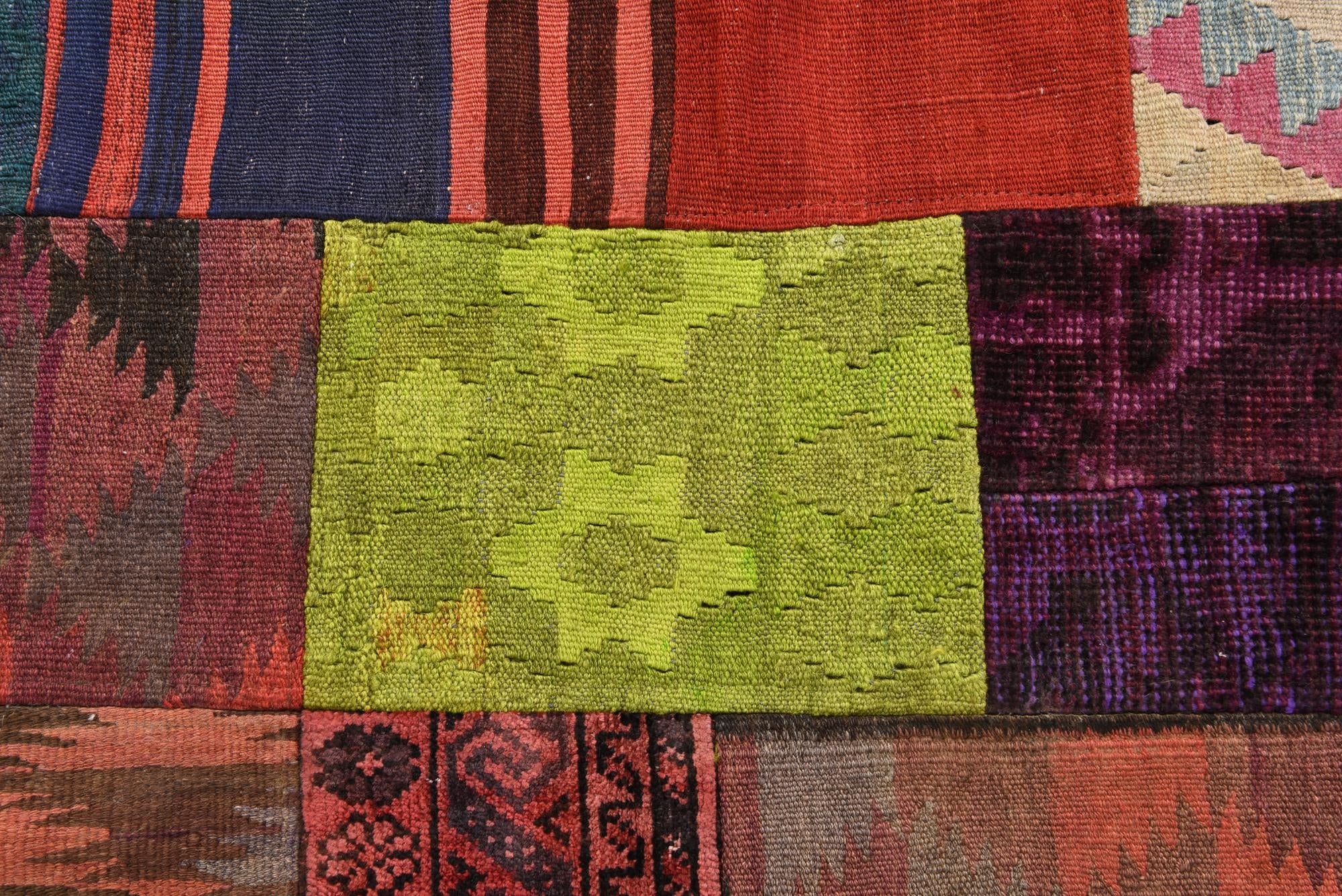4' x 5' 10 Hand Woven Kilim Patchwork Wool Rug