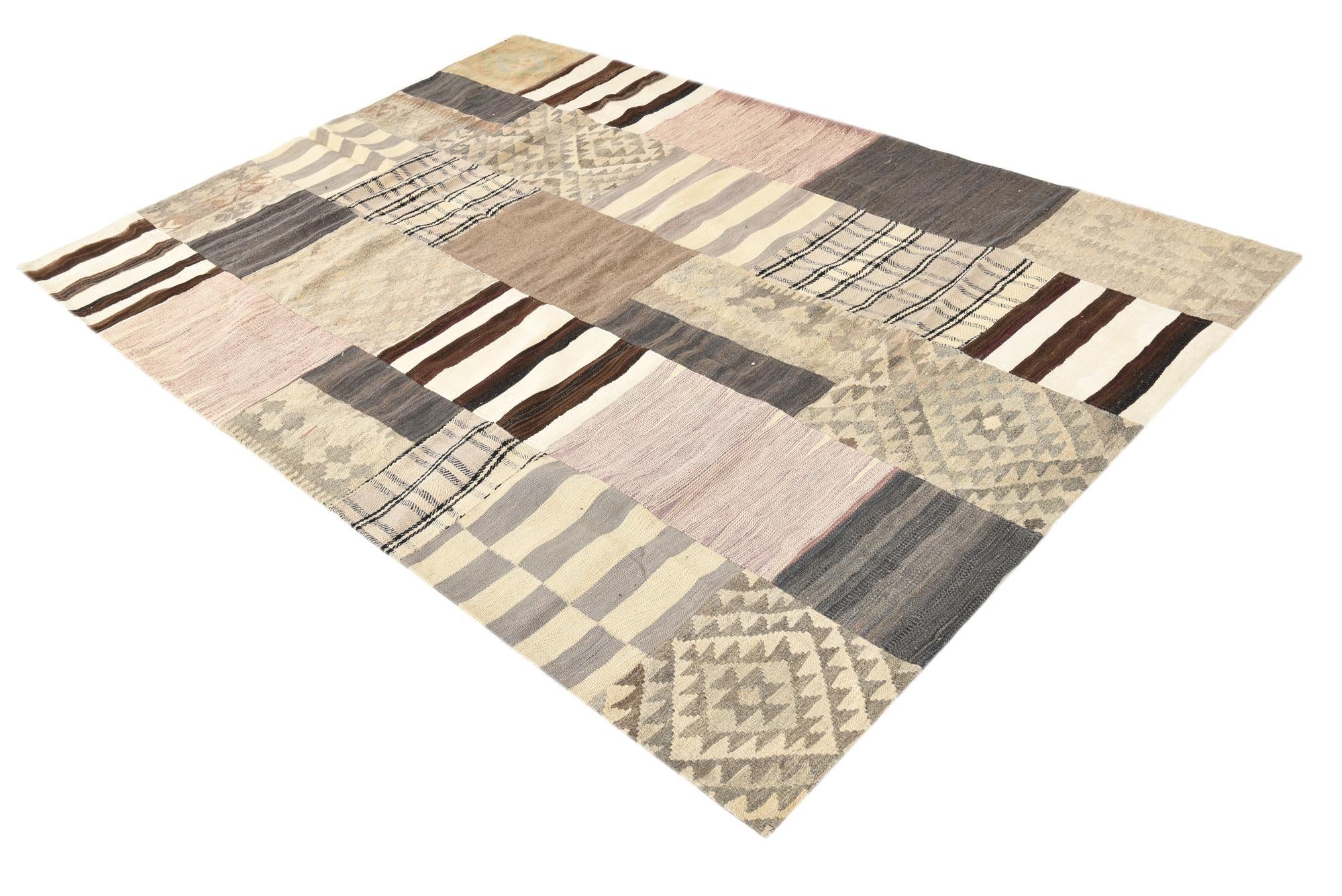 5' 5 x 7' 10 Hand Woven Kilim Patchwork Wool Rug