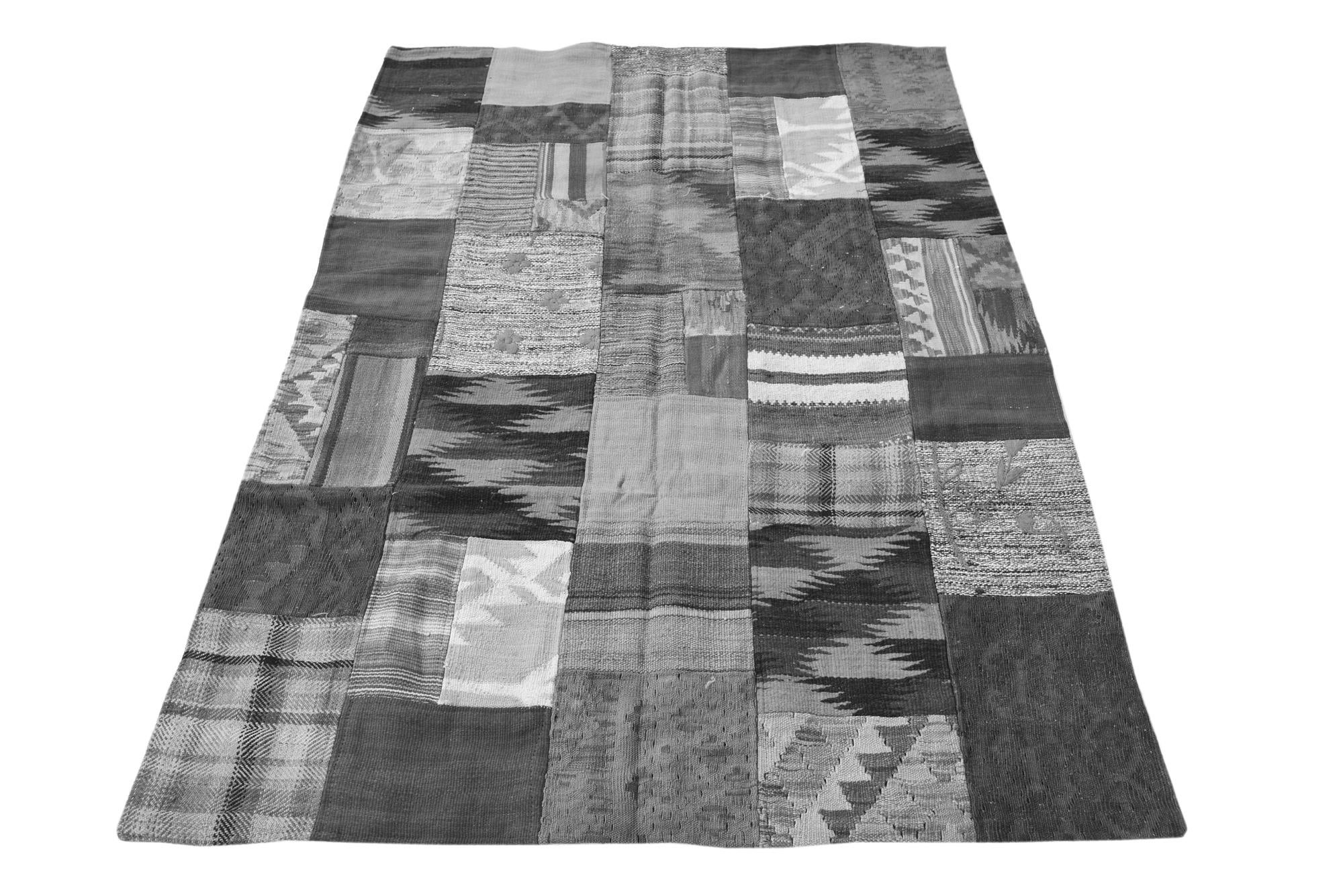 4' x 6' Hand Woven Kilim Patchwork Wool Rug