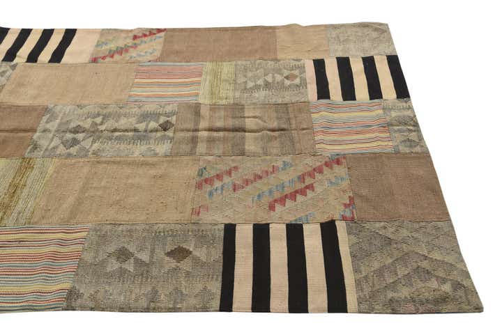 5' 6 x 8' Hand Woven Kilim Patchwork Wool Rug
