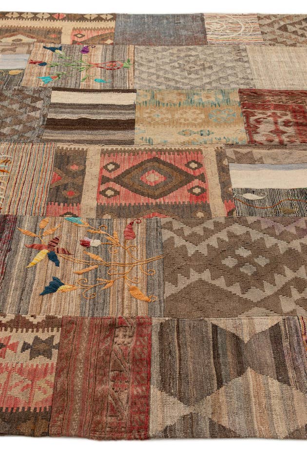 Detail image of 7' 2 x 10' Hand Woven Kilim Patchwork Wool Rug