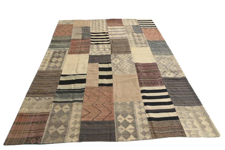 Detail image of 6' 9 x 9' 9 Hand Woven Kilim Patchwork Wool Rug